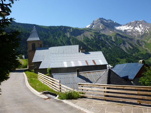 Villard Reymond - le village et le grand Renaud